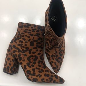 Cute leopard booties!